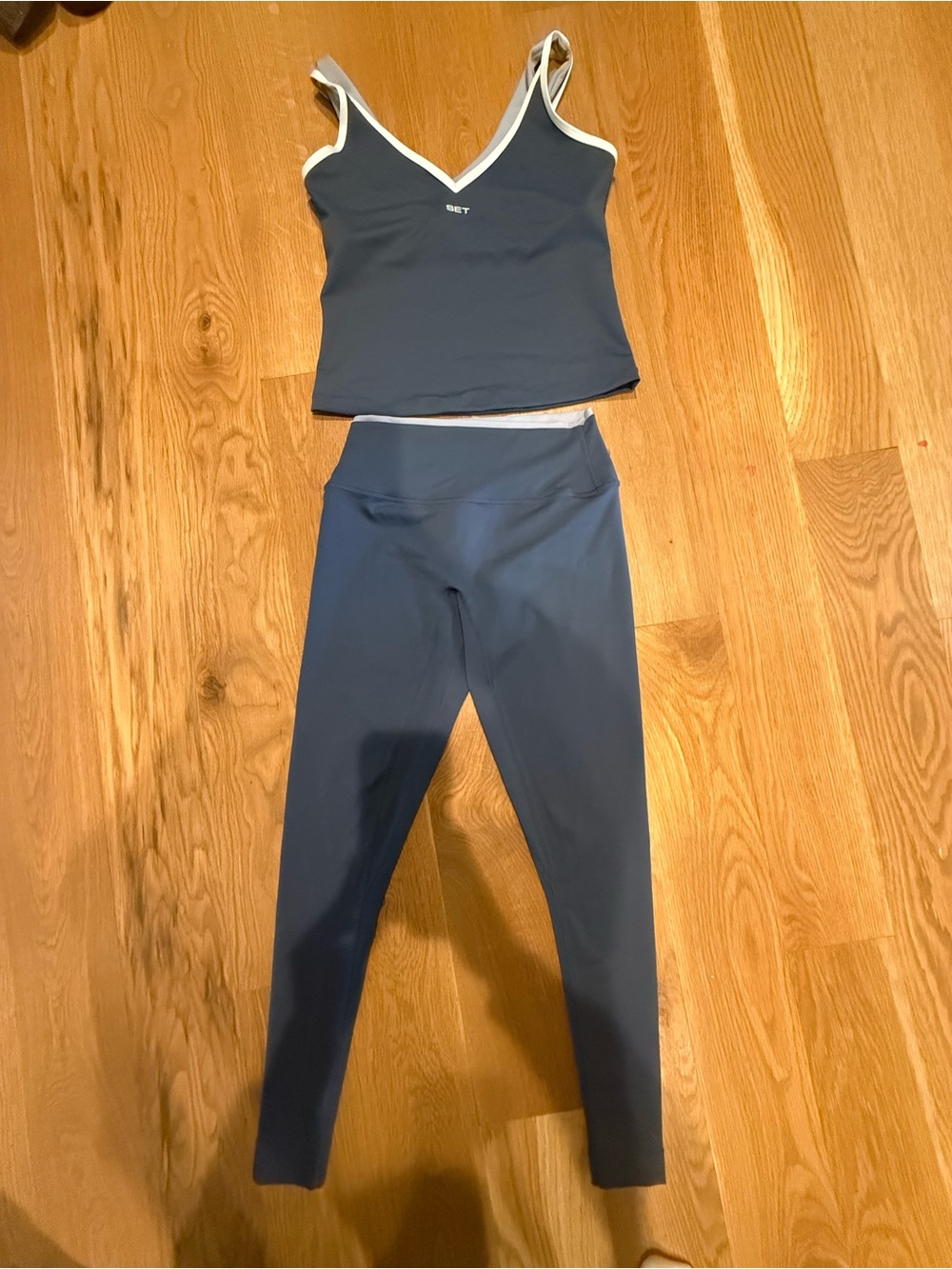 SET Active Slate Blue High-Waist Leggings & V-Neck Tank Set